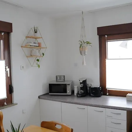 Happybnb Apartment Mit Sonniger Terrasse Lochgau Esterno foto