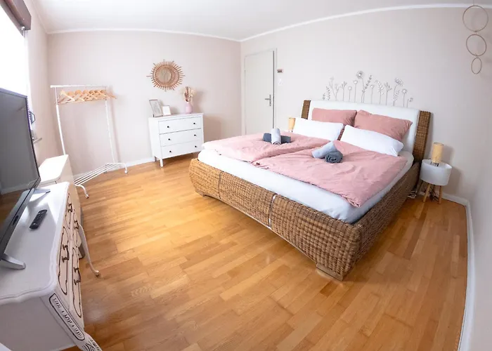 Happybnb Apartment Mit Sonniger Terrasse