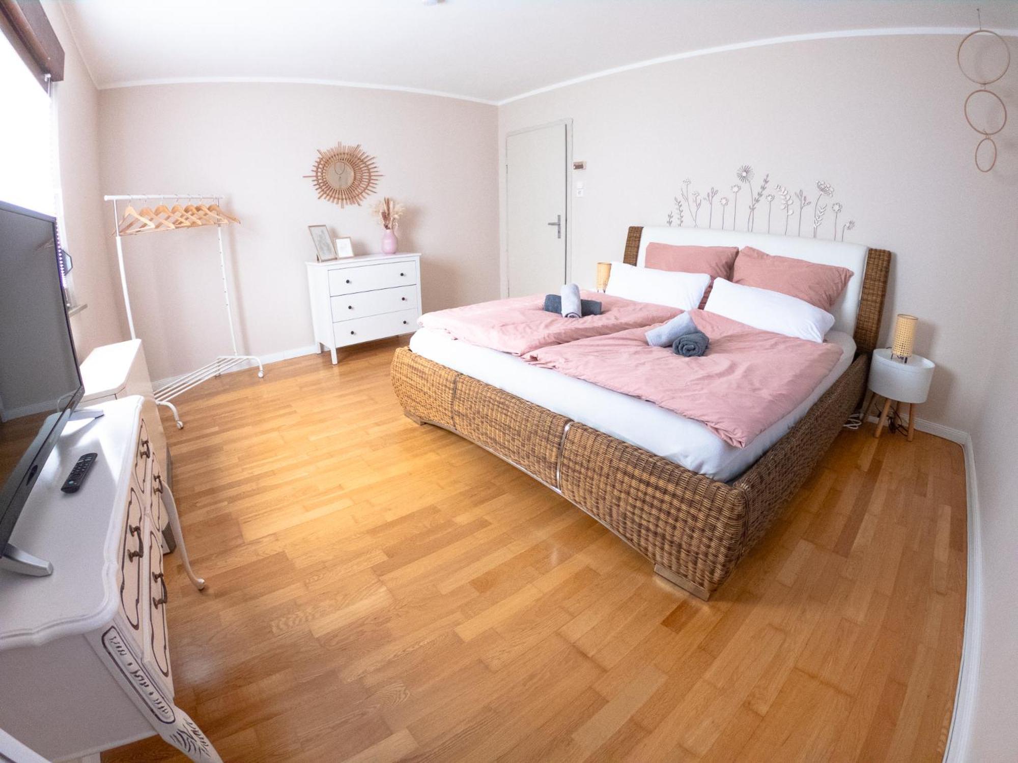 Happybnb Mit Sonniger Terrasse Appartement