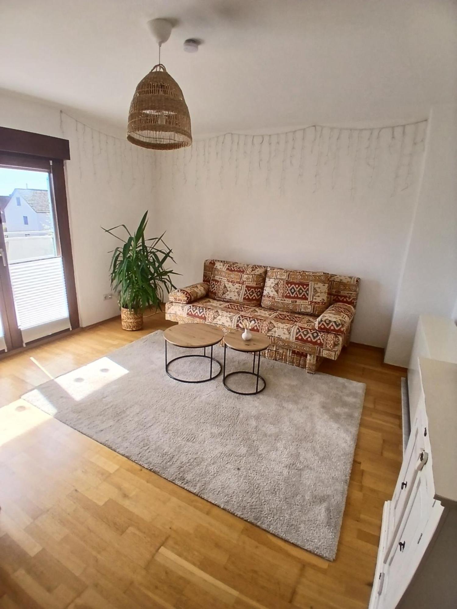 Happybnb Mit Sonniger Terrasse Appartement *