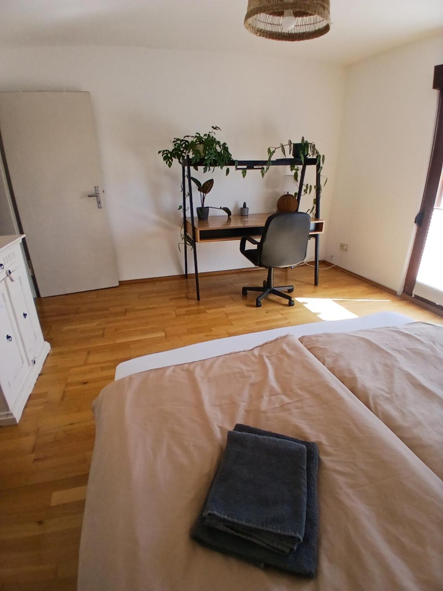 Happybnb Mit Sonniger Terrasse Appartement